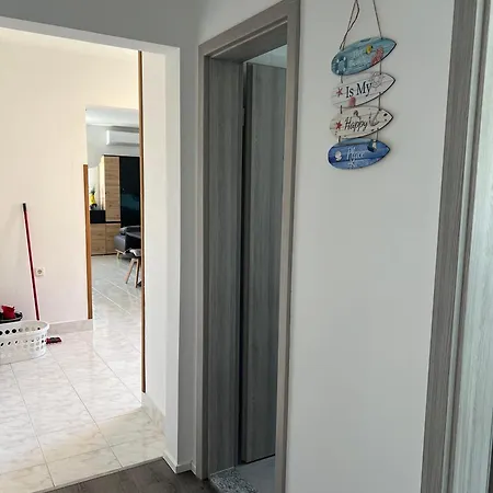 Apartma Tina 아파트 크르크