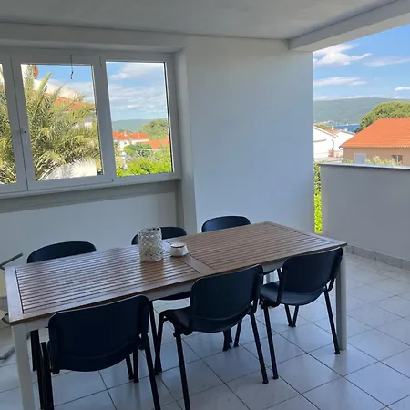 Apartma Tina