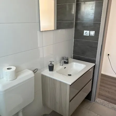 Apartma Tina Appartamento *
